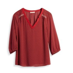 SKIES ARE BLUE Starke V-Neck Blouse